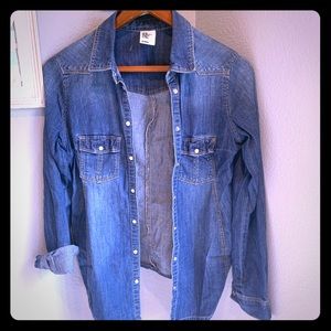 H&M maternity jean shirt